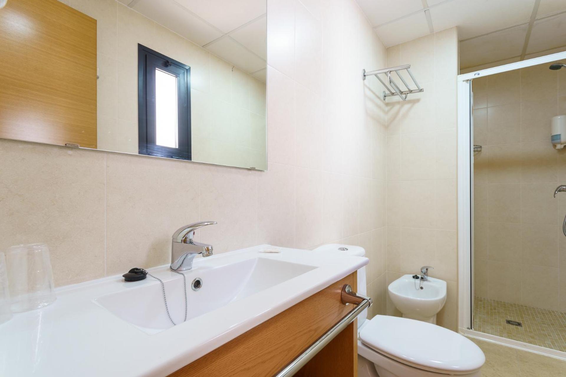 Hostal Costabella Powered By Faro Homes Fuengirola Quarto foto